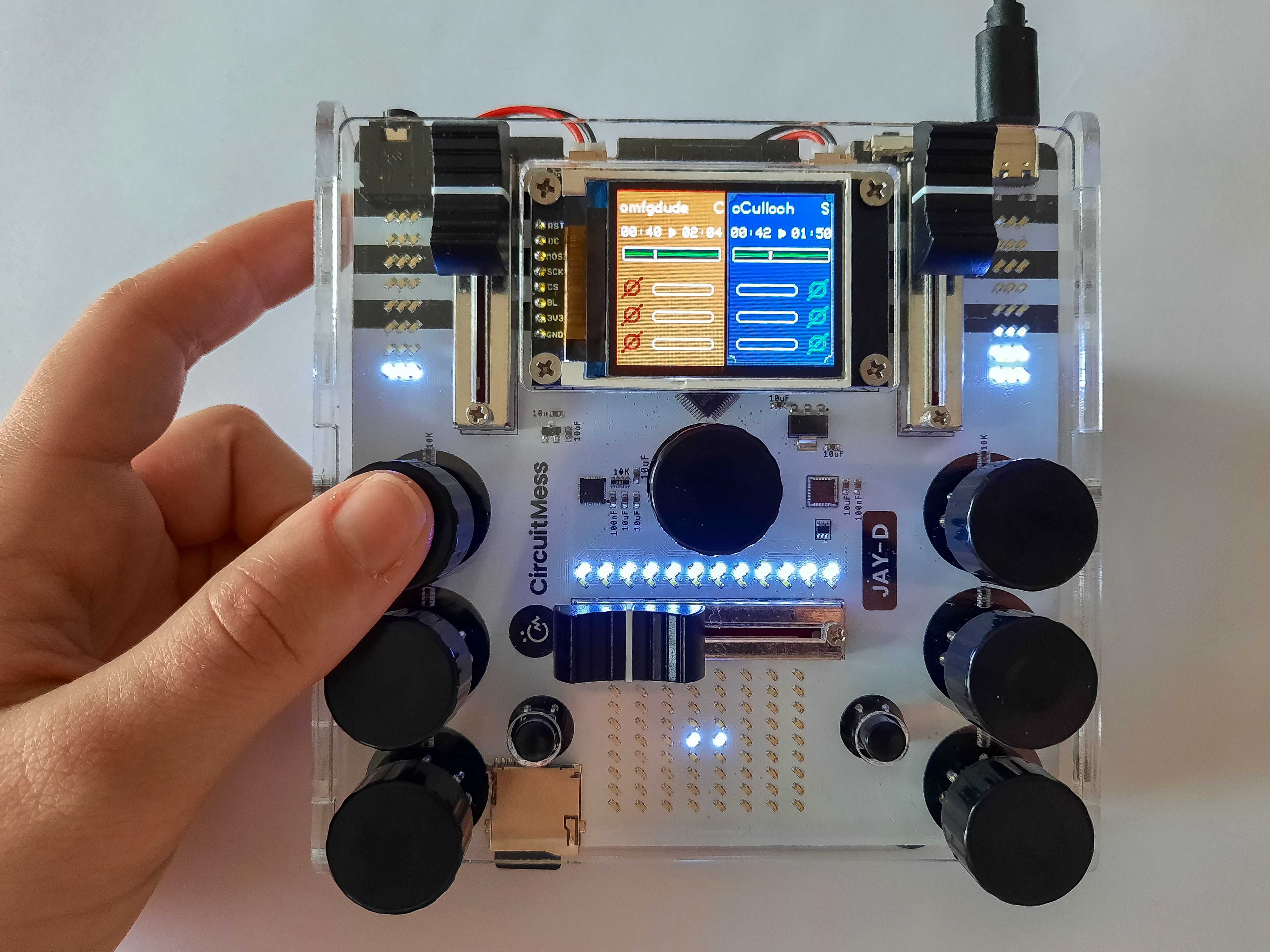 Click on the side rotary encoder to add one of the effects